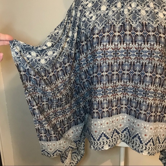 Forever 21 Boho Blouse Medium Blue Multi Flowy - Picture 2 of 8